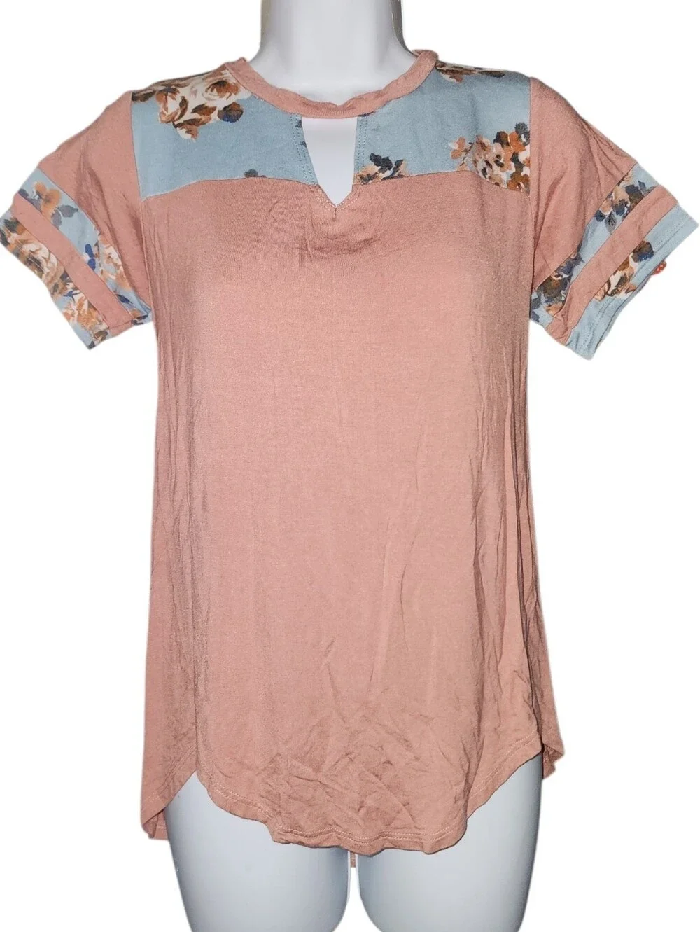 🏵Woman Size XS Moa Moa Top🏵 - Picture 1 of 6